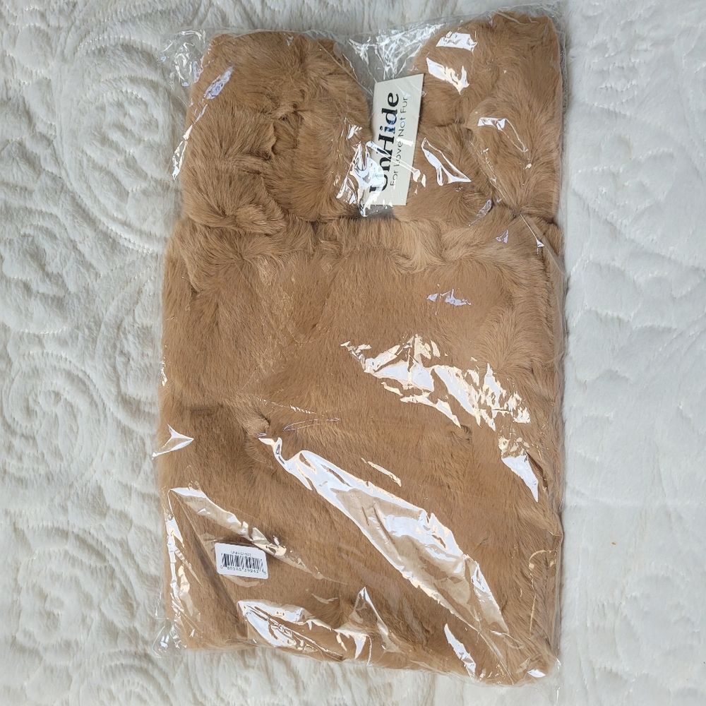 Unhide Tote For Love Not Fur Bag Faux Fur Lil Fluffy Purse Camel Ltd Edition New — image 2 of 5